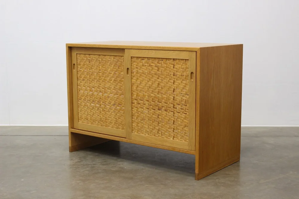 Hans.J.Wegner RY Mobler DENMARK キャビネット Hans J. Wegner, a 'President', cabinet, Ry Møbler, Denmark